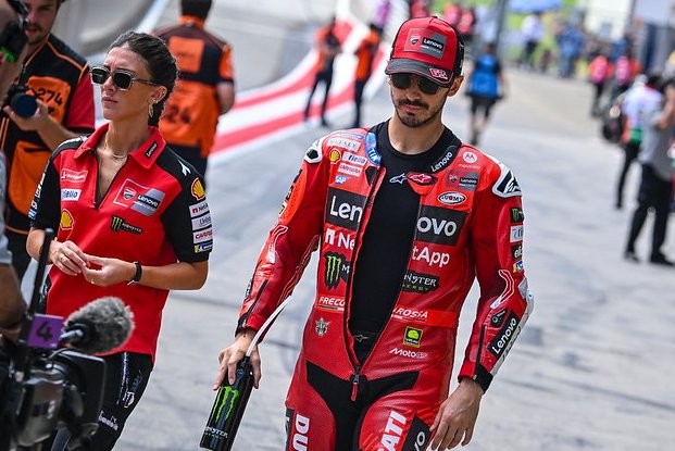 motoupdate's tweet photo. Hervé Poncharal : Pecco Bagnaia ' Kena Mental ' !
https://t.co/Z8EwNq5laP https://t.co/khgal43Zhr