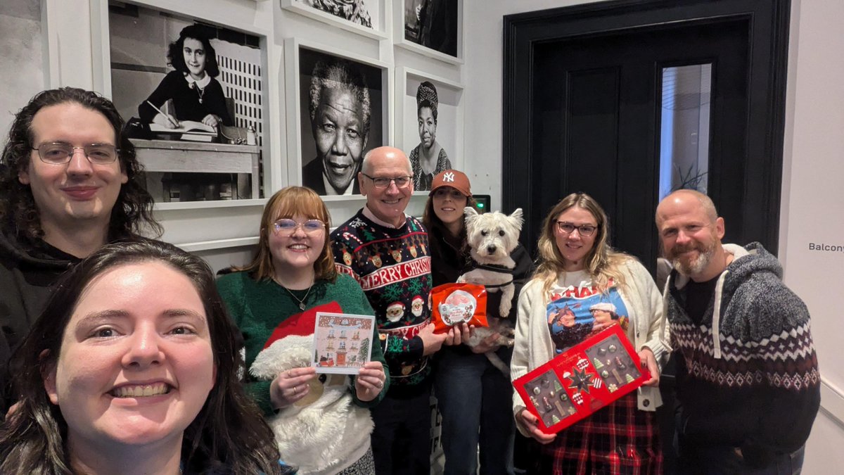 Workshops this time of year look a little different!🎄Yesterday, our team showed up in their best Christmas jumpers and enjoyed some baking and other goodies. We also had a visit from Yankee, our Customer Pup-cess Champion! 🐾

#ForSight #TeamBuilding