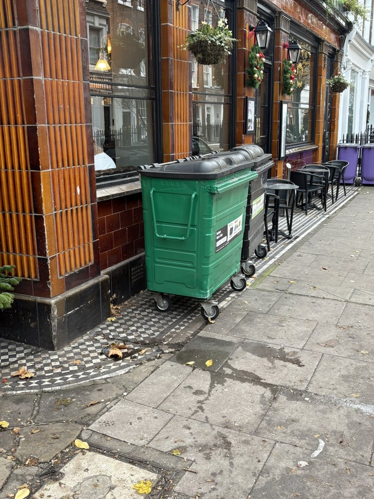 Before &amp; After | Same-Day Bulky Waste Clearance

Old café chairs + mixed waste removed in one visit.
Licensed • Insured • Fast Response across N1, NW1, E8, EC1, N5.

🔗 Bulky Waste page: mm-rubbishclearance.co.uk/bulkywaste/
📲 WhatsApp: 07804 582 680