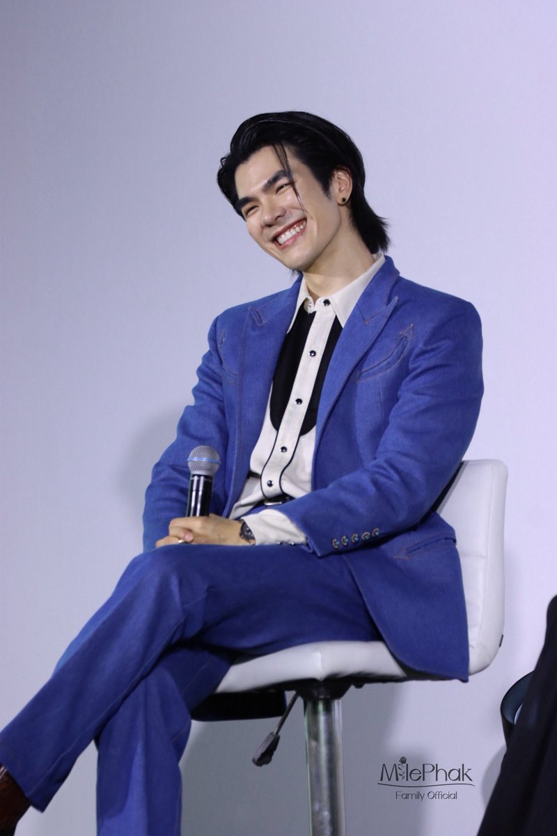 milephak_family's tweet photo. ยิ้มหวานของพี่มาย มองไม่เคยเบื่อ 

#MIRROR50XMILE
#MilePhakphum
@milephakphum https://t.co/gVliHZvL33
