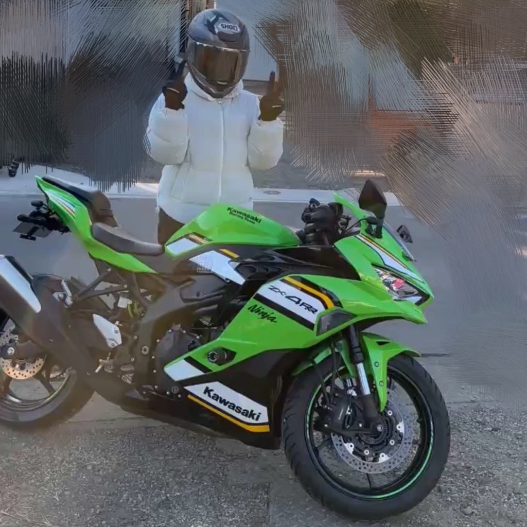 【横乗り大好き】 ヨンヒャク4発独占中のカワサキZX-4RRは大型キラーの万能バイクだ