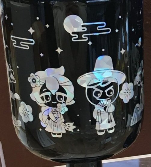 whitelilywaifu's tweet image. Lily and her son