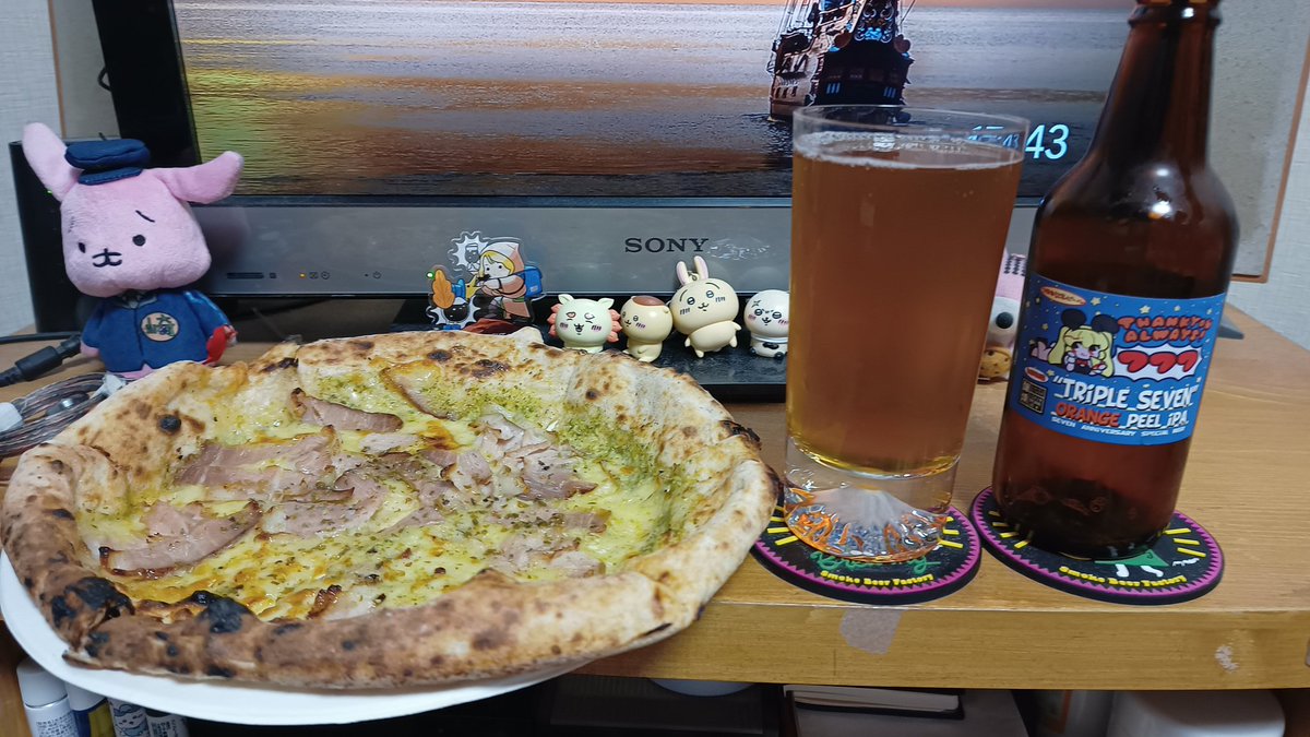hkaise's tweet photo. 今夜はピザ🍕&ビール🍺
ピザのキッチンカー #WAYS 近所での今年最後の出店だったので #ジョークン が作ったIPAと併せてお持ち帰り♪
#クラフトビール #craftbeer
#醸燻酒類研究所
#JokunBrewingLab
@jokun_brewing
#TripleSeven
#OrangePeelIPA
#ピザとビール最高 https://t.co/vmm0eh5J9E