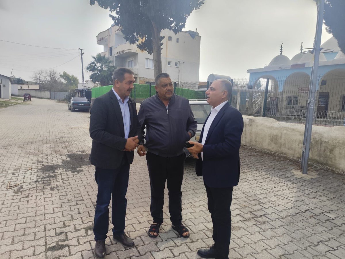 Demirtaş Mahallemizde yürütülen çalışmaları yerinde inceleyerek ekiplerimizle koordineli şekilde devam eden hizmetleri kontrol ettik. Adana Büyükşehir Belediyesi ekipleriyle birlikte temizlik, ilaçlama, çevre düzenlemesi ve ağaç budama çalışmalarını titizlikle sürdürüyoruz.