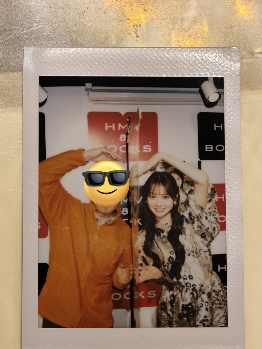 サインは書きためてたかと思ったら目の前でゼロから書いてくれたので