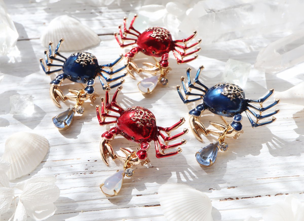 浜辺のカニさん　琥珀　ブローチ 浜辺のカニさん 琥珀 ブローチ 琥珀ブローチ - 久慈琥珀オンラインショップ