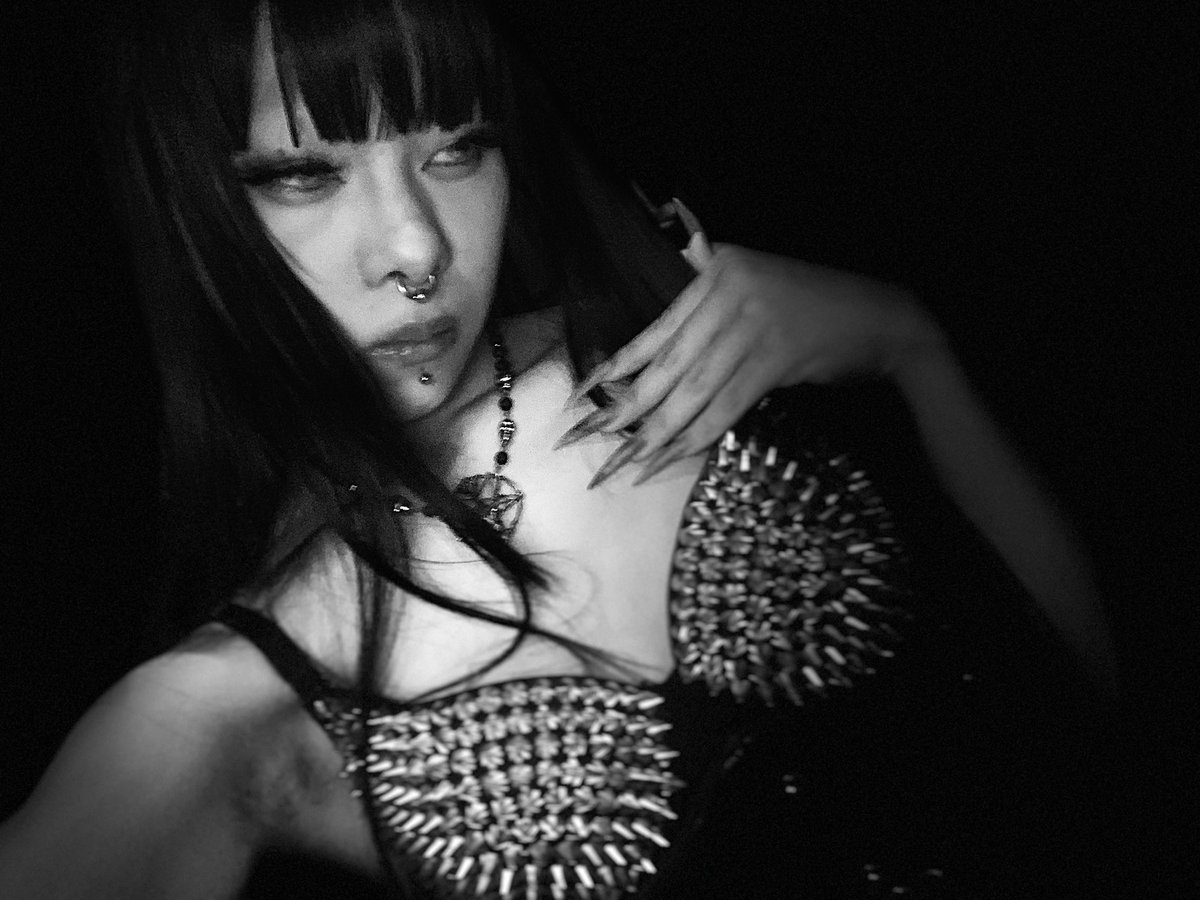 アマル出勤しております

久しぶりのロングネイル💅✨

本日新人グラデスカのイズミちゃんが初出勤しています！

たわわなお尻でショートカットの
明るく可愛らしい子です

ぜひ会いに来てあげてね💕︎

 #amarcord_tk