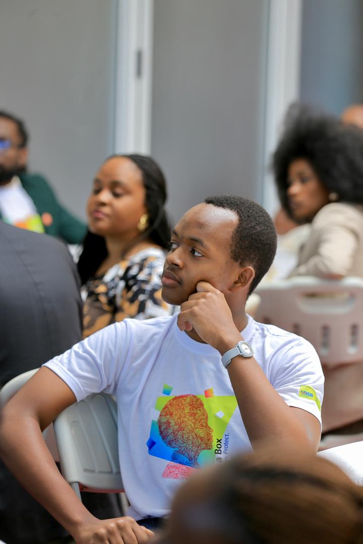 mwesigaadrian's tweet photo. We’re live in the hands-on session!
Young innovators are here to understand how IP protects their ideas, brands &amp; creativity.
This is how you build a future of empowered creators powered by @URSBHQ × @WIPO
#IPinaBox 
#PlayLearnProtect https://t.co/V5I37jjo4g