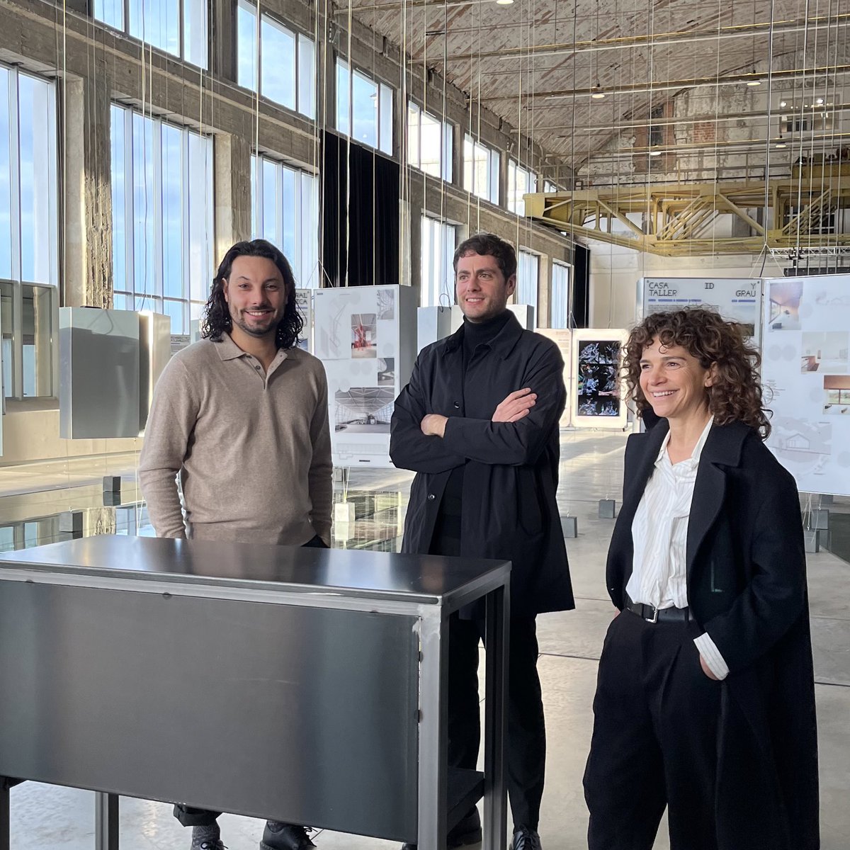 bienal_BEAU's tweet photo. 🎙️​ ¡Llegó el día!

Esta mañana, los comisarios de la #XVIIBEAU han presentado la nueva edición de la Bienal y anunciado los proyectos premiados en las tres categorías: “Obras”, “Divulgación y publicaciones” y “Proyectos Fin de Carrera”.

Premiados ➡️ https://t.co/Cr9ICzlx60 https://t.co/7MAGwJKlSB