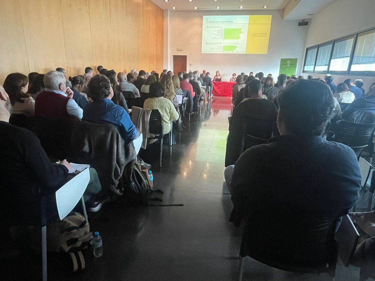 EscuelasCatolicasCV tweet media