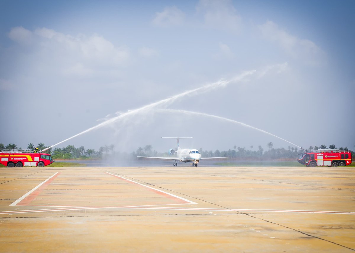 magtee22's tweet photo. Ekiti Airport resume working.... 
#airport #diasporaekiti https://t.co/lzR1boSnut