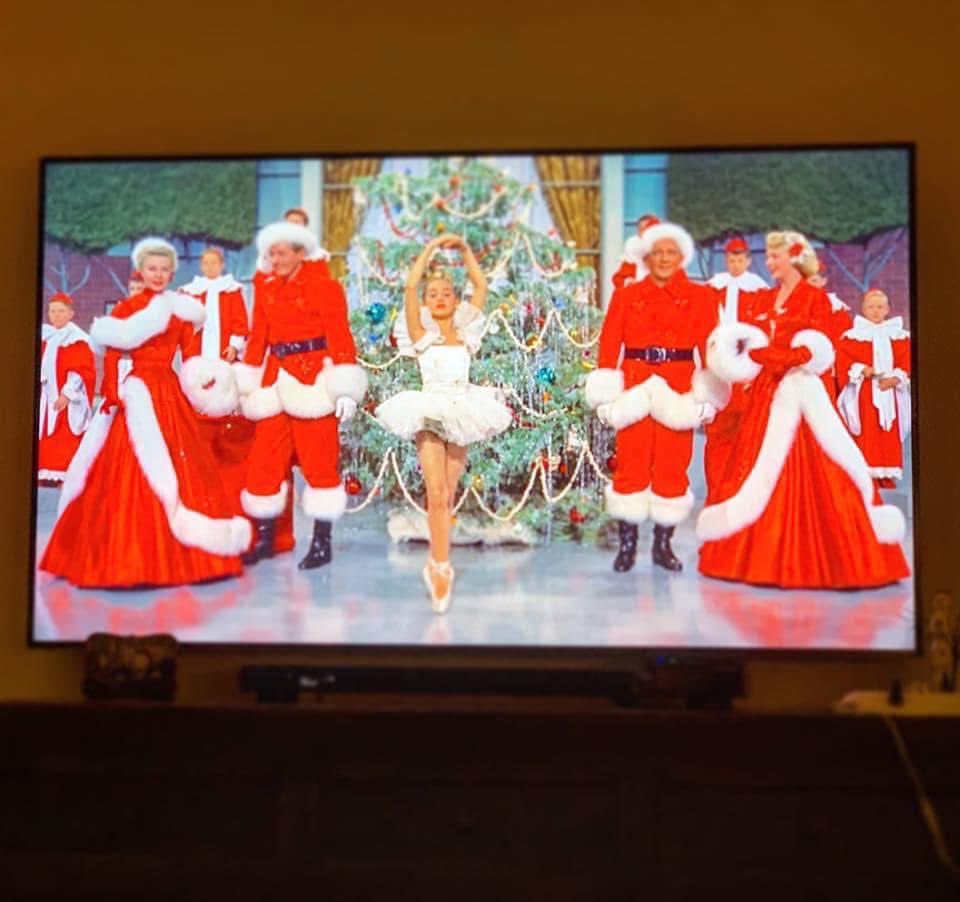 I couldn’t sleep last night, so I did what any reasonable, holiday-obsessed human would do…I fired up White Christmas at 4am! 😂

It’s wild how that movie always brings a sense of peace and calm over me the moment it starts. The music, the magic, the holiday spirit and the