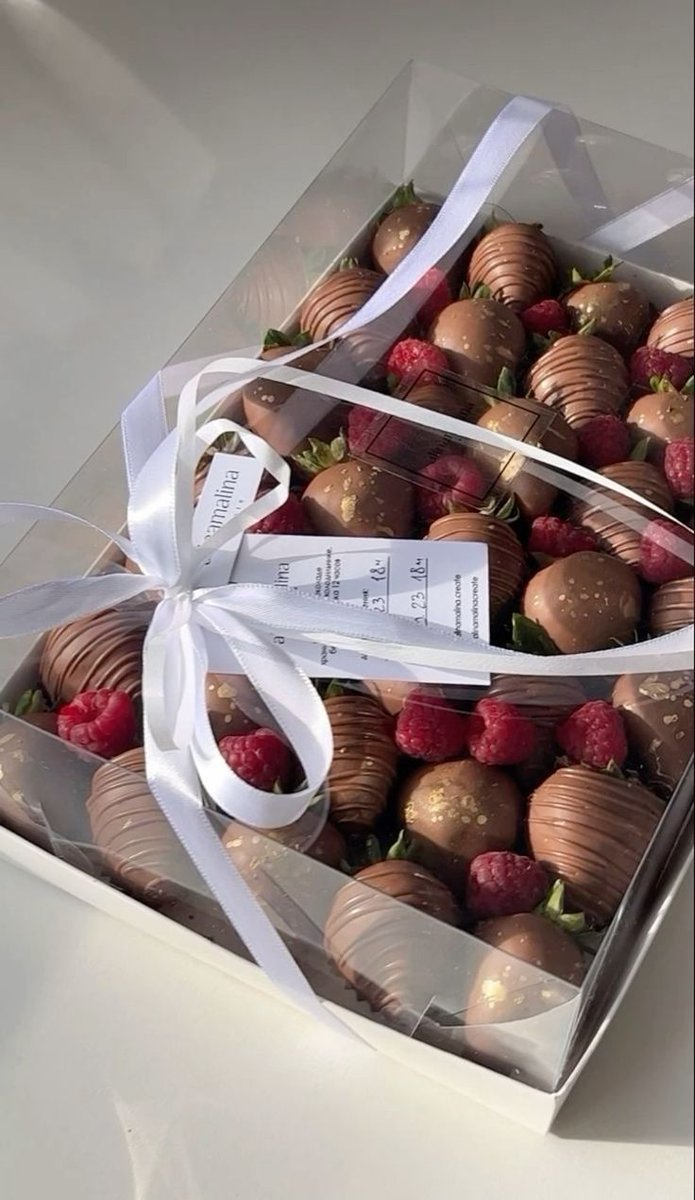 imxeulgi_'s tweet image. Congratulations for your winter special album, the song is so beautiful 🥰