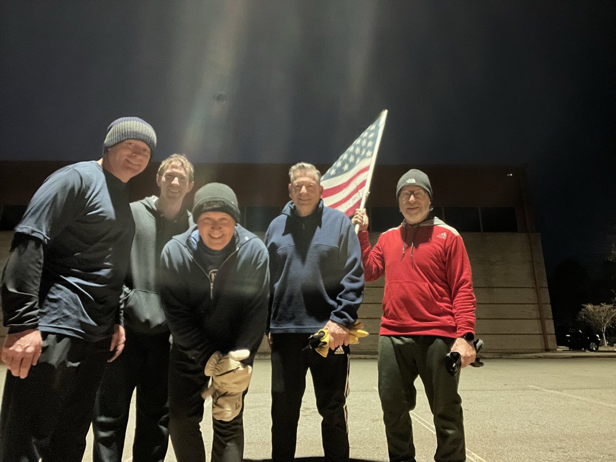 superforester98's tweet image. 5 pax @F3Strut for a twitterless Napoleon led Jacob’s ladder and blocks. 3 pax earlier at @F3RockPile to discuss someone is always watching. Do everything you do for the glory of God.