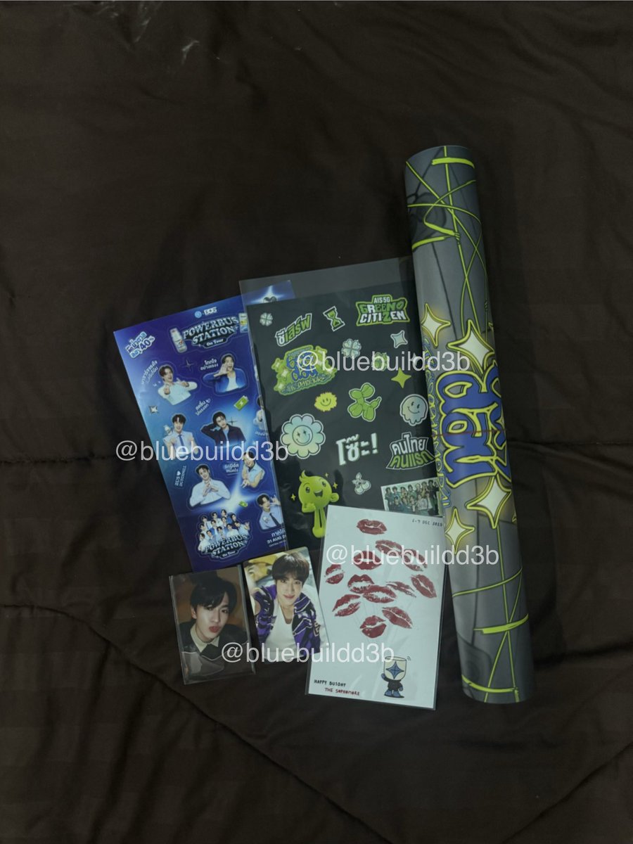 bluebuildd3b's tweet photo. wts/ขายต่อ
พัดน้องไทย 460 ฿
ค่าส่งคิดตามจริงค่ะ

โปสเตอร์ 300 รส.  (มีกระบอกให้)
โปสก้าด  270  รส.
ก้าดอลัน จิน ใบละ 100 รส.
สติกเกอร์ ais,DutchMill 230 รส.
#ตลาดนัดbus https://t.co/0HviWSTf1I