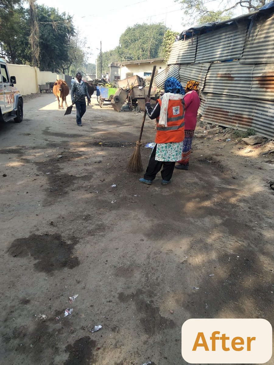 RourkelaMC's tweet photo. Please do not dump #waste randomly and #pollute the #surroundings. It diminishes the beauty of our #CITY and puts an extra burden on our #sanitation workers who #work hard to keep it clean. #Cleanliness is a collective #responsibility — yours as much as theirs. https://t.co/Hp0vo6mkn7