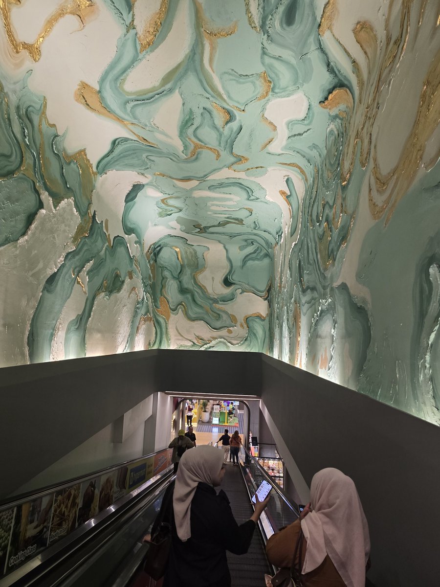 goodscuddle's tweet image. Tebak saya dimanaa?