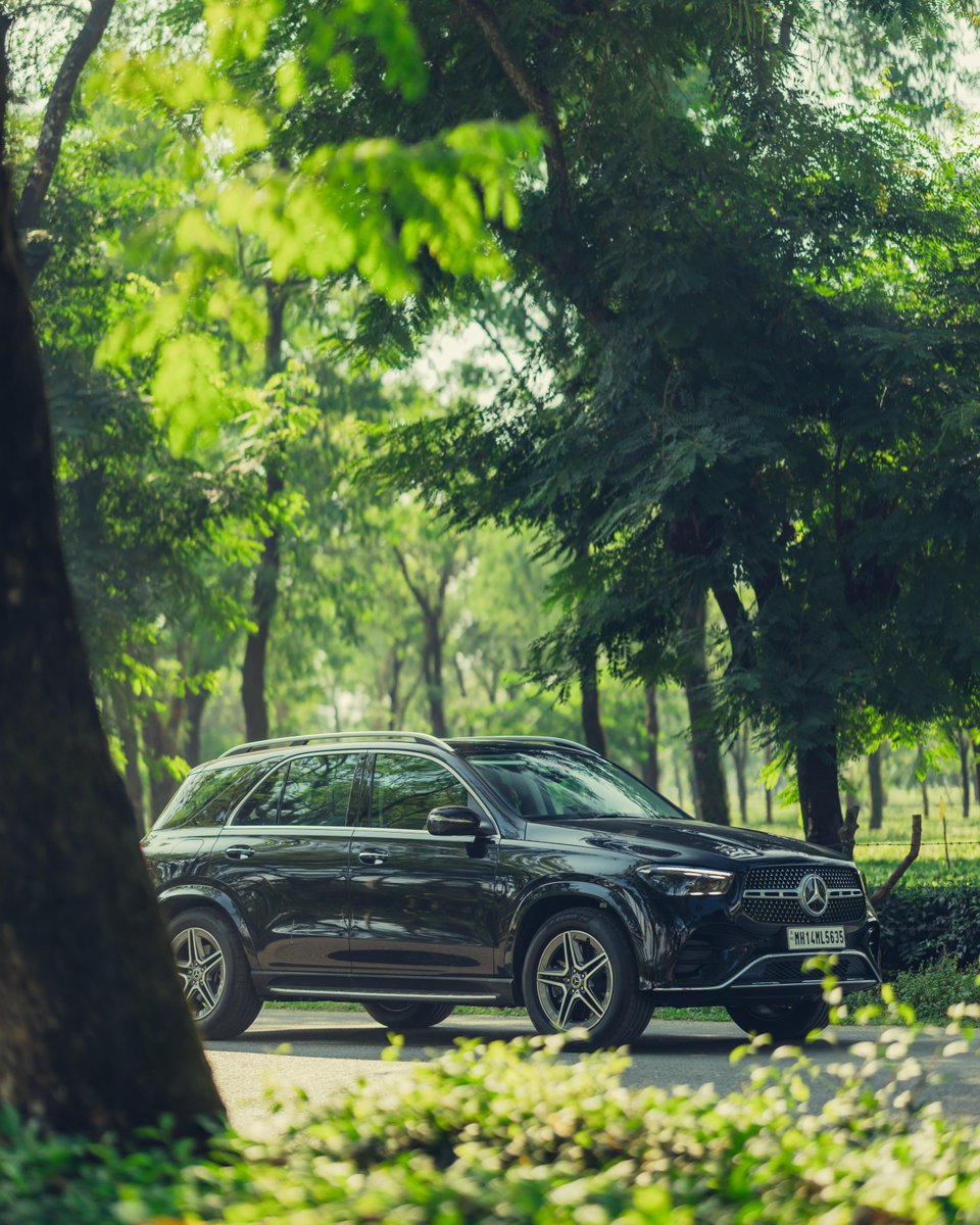MercedesBenzInd's tweet photo. Feel the air shift as the road rises, hear the river curl past your tyres, and watch the day unfold in ways only Rajasthan can offer - where the desert turns every horizon into something unforgettable.

The Mercedes-Benz G-Tribe Rajasthan Escapades.
January 19th – 24th | Book your slots now.

#RajasthanEscapade #GTribe #MercedesBenzIndia