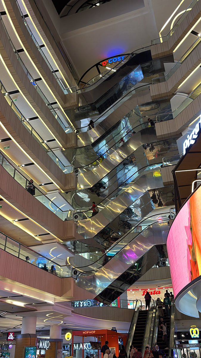 capdezilla's tweet image. 