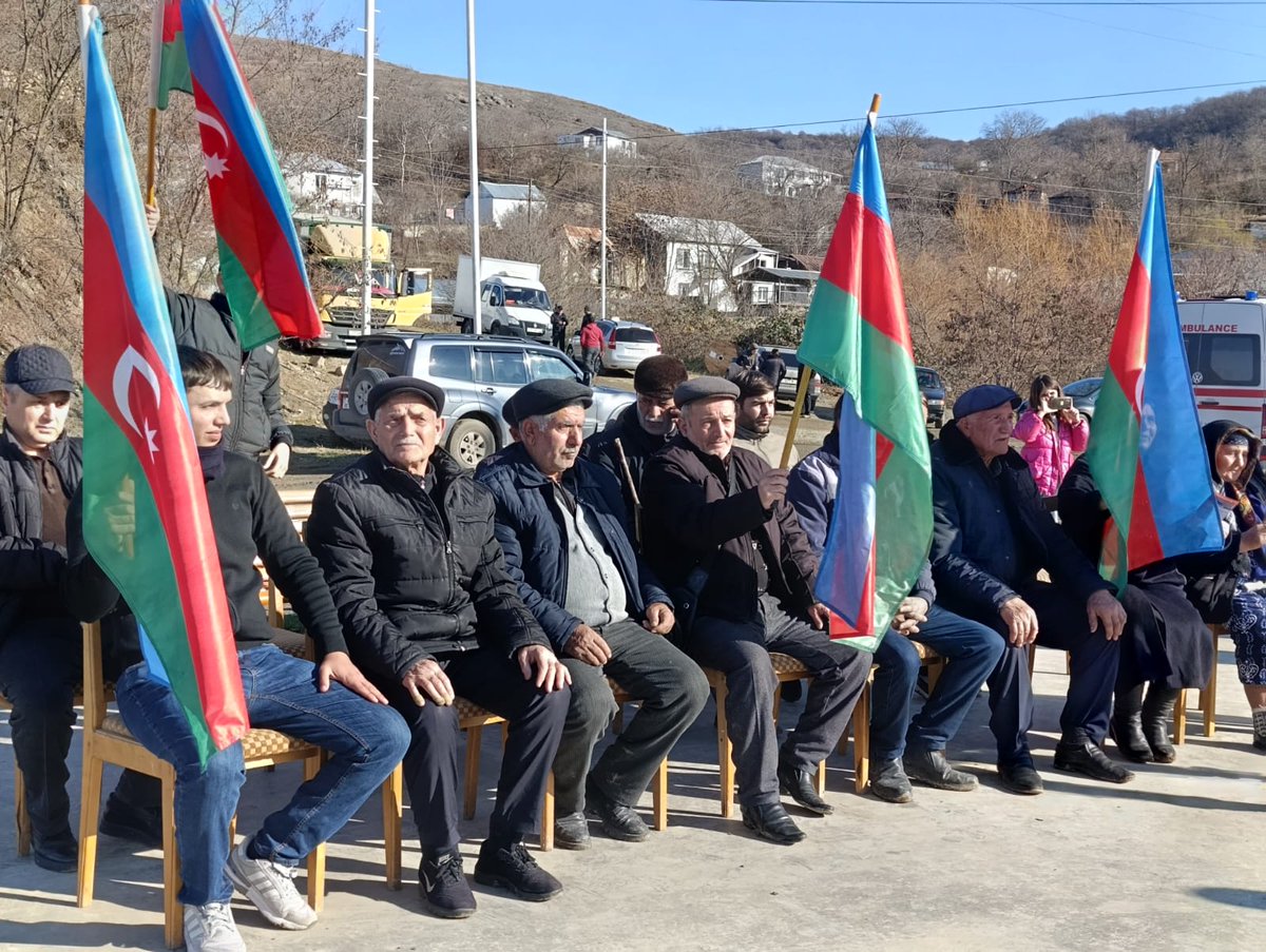 idpgovaz's tweet photo. 📍Köç karvanları Xocalı rayonunun Şuşakənd, Ballıca və Badara kəndlərinə çatıb
➡ https://t.co/0XAI3fVN6S
#idpgovaz #BöyükQayıdış #Xocalı #Badara #Ballıca #Şuşakənd https://t.co/u2P8p0hUqP