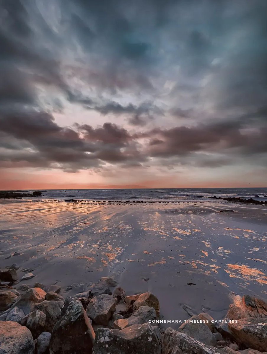 Sky and ocean drama 🌅🌊

📍Furbo Beach, Connemara, Co Galway 🇮🇪 

📸 Connemara Timeless Captures

#Connemara #Ireland #Galway #FurboBeach