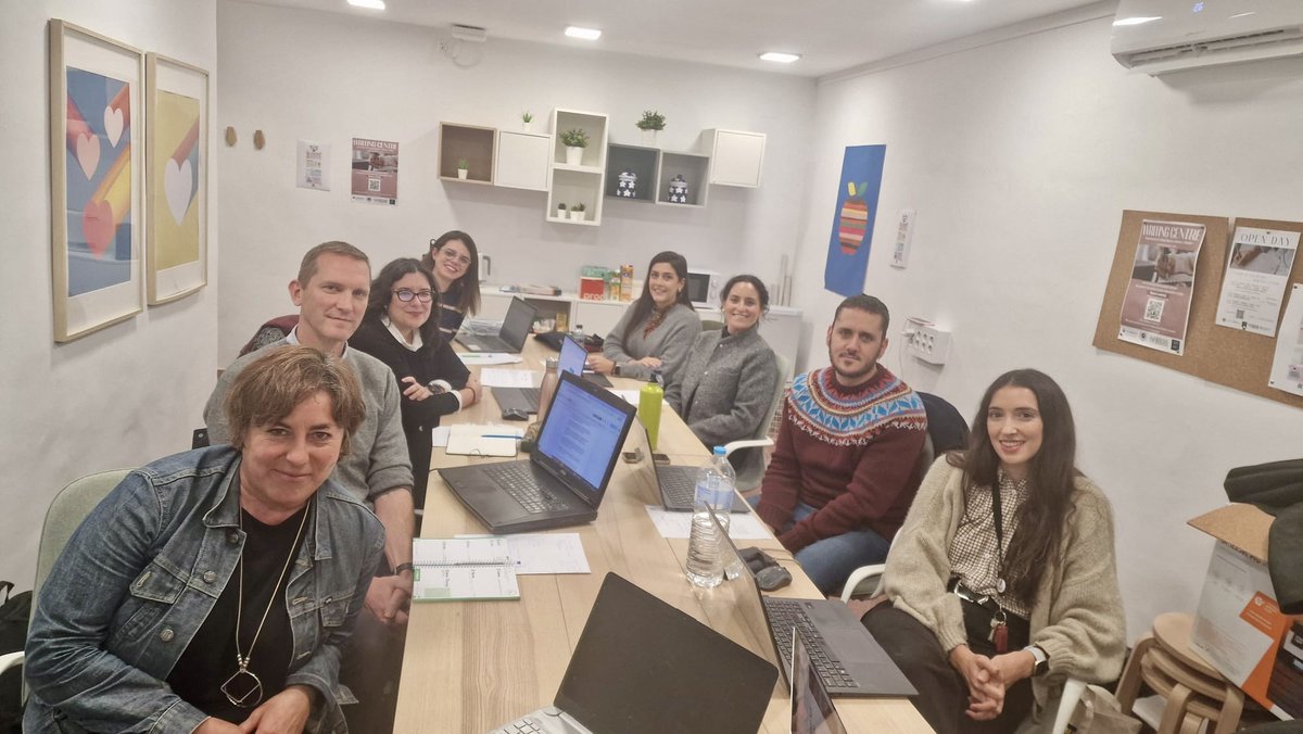 litcae's tweet image. The Málaga team of the #ErasmusPlus project EcoStories met yesterday to plan next year’s activities. During the session, our team and PI @rosarioariasUMA met with teachers from @presentacionMLG to review the latest updates to the teacher training guide and units.
