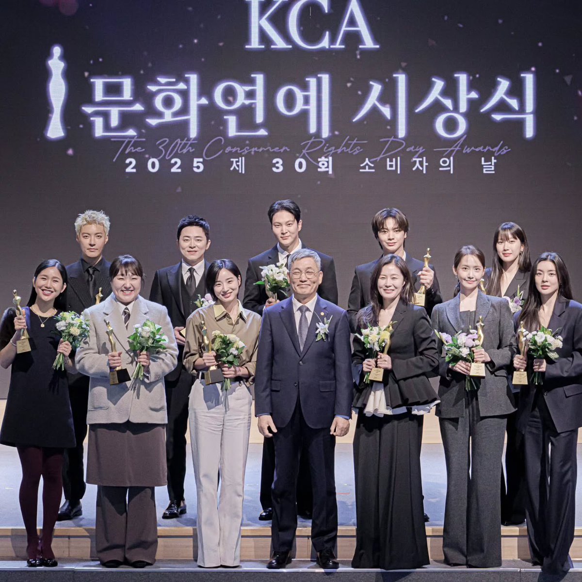 [PHOTO]

YOONA with the Awardees at the 30th Consumer Rights Day KCA Culture &amp; Entertainment Awards Ceremony

#LimYoonA #YOONA #윤아 #임윤아