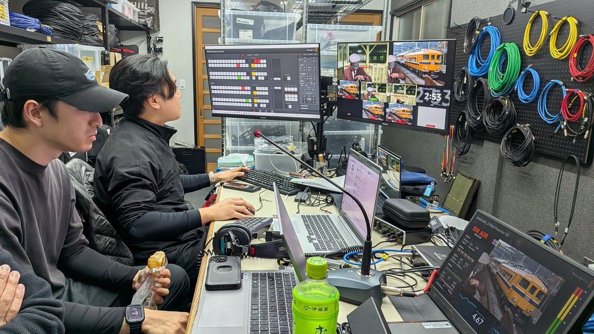 rainman1218's tweet photo. まもなくなるほどトレイン！
リモート制作もなかなか大変なんです…｡
https://t.co/L4Ls7iwZjt https://t.co/KTyvvem6jY