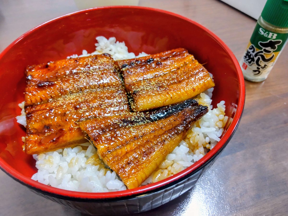 minoru4160's tweet image. 幕末坂本さんからうなぎを頂きました
うるさいので今日食べインフル治りました。