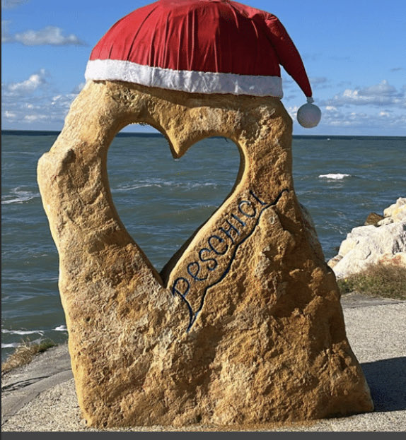 garganolab2_0's tweet photo. 🖼️ Cartolina Natalizia 🎄 dal #Gargano 📌 #Peschici 🧑‍🎄 📸 immediato https://t.co/1C5sTVFiZG