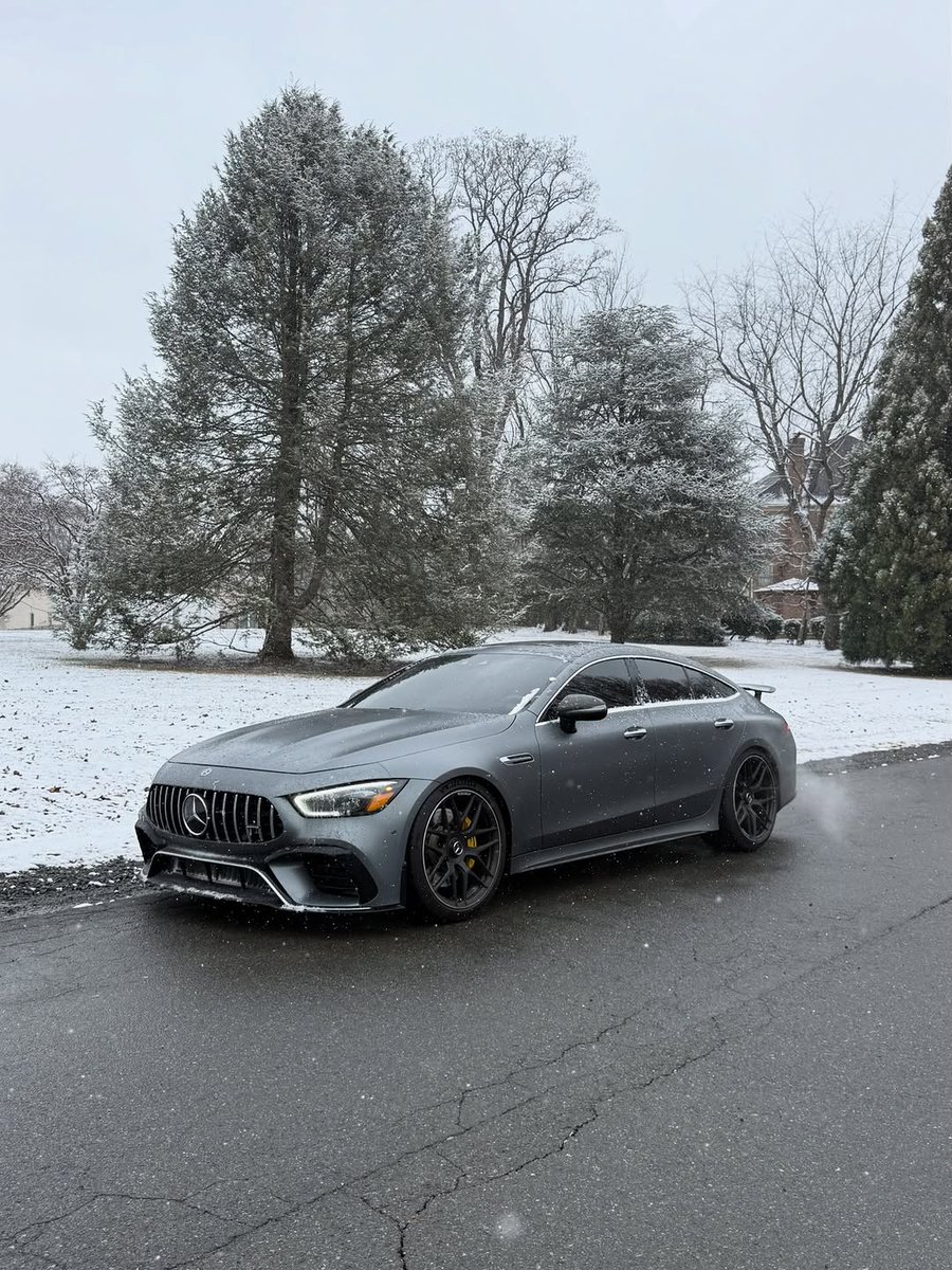 LuxuryMercedes's tweet image. Mercedes AMG GT63S 
Volume 4.0 L
Power 639 LS 
Consumption 11.3 L
Drive unit 4Wd 
Acceleration time 0-100 km /h 3.2 sec