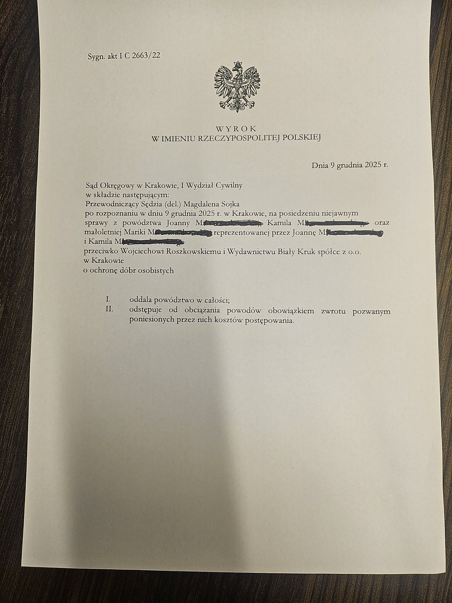 ❗️❗️❗️SENSACJA❗️❗️❗️

Być może niektórzy z Państwa pamiętają, jak było głośno w związku z wystąpieniem na drogę sądową przeciwko mojemu Mandantowi – panu prof. Wojciechowi Roszkowskiemu – za treści w słynnym jego podręczniku „Historia i Teraźniejszość”. 

Pan Profesor został