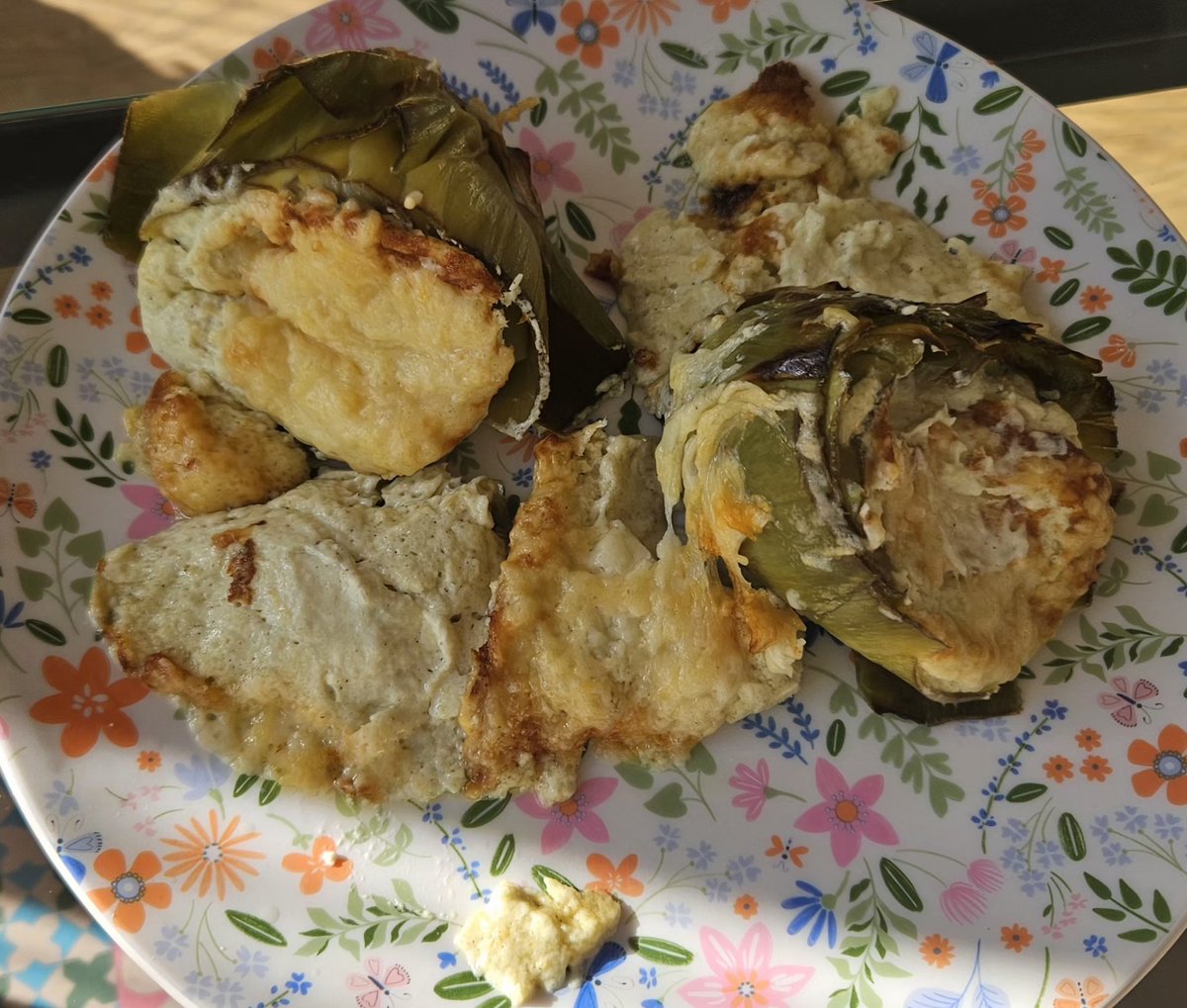merjmat_'s tweet photo. Carxofes del Prat al forn amb brandada de bacallà i, vedella arrebossada amb pa torrat.
#Gana
#AlSol https://t.co/xZmNPL39sr