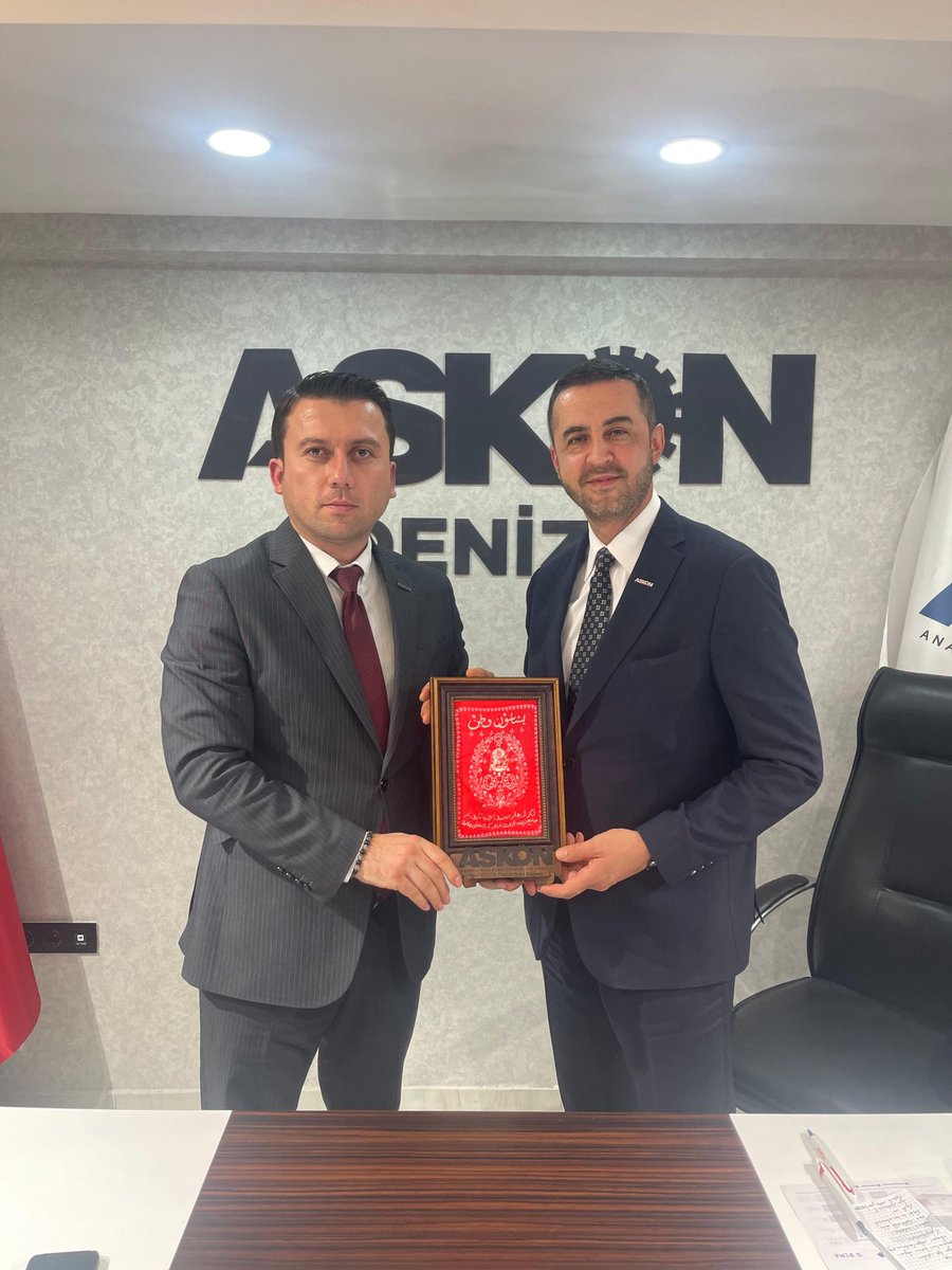 ASKON Ege Bölgesi İl Başkanları Toplantımızı, <a href="/ASKON/">ASKON 🇹🇷</a> YK üyemiz <a href="/vipahmetcakici/">Ahmet Çakıcı</a>’nın katılımıyla, Denizli’de verimli bir şekilde gerçekleştirdik.

Ev Sahiplikleri için Denizli Başkanımız <a href="/UgrKucuk/">Uğur KÜÇÜK</a> ve katkı sunan tüm dava arkadaşlarıma teşekkür ediyorum.
<a href="/orhanaydin/">Orhan AYDIN</a> <a href="/Volkan_Khrmn08/">Volkan Kahraman</a>