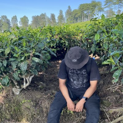 emulya24's tweet photo. #FotoProfilBaru https://t.co/E5Mvhp4vl6