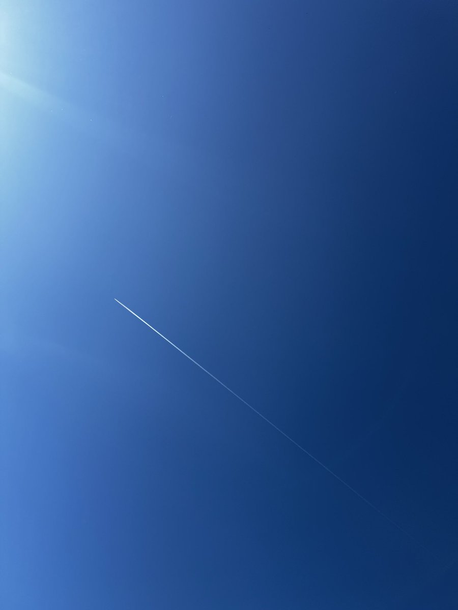 Hij maakt gewoon een kras in mijn uitzicht. 🤭