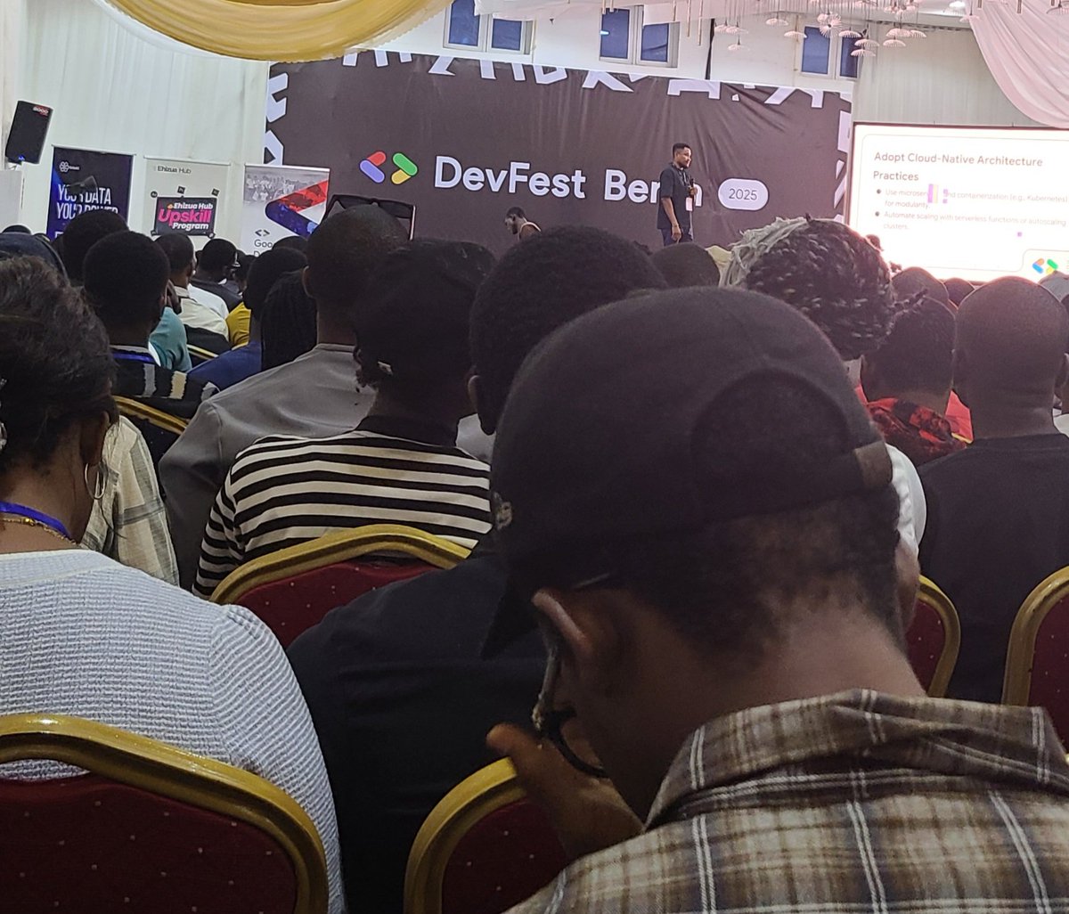 unknownDev tweet media