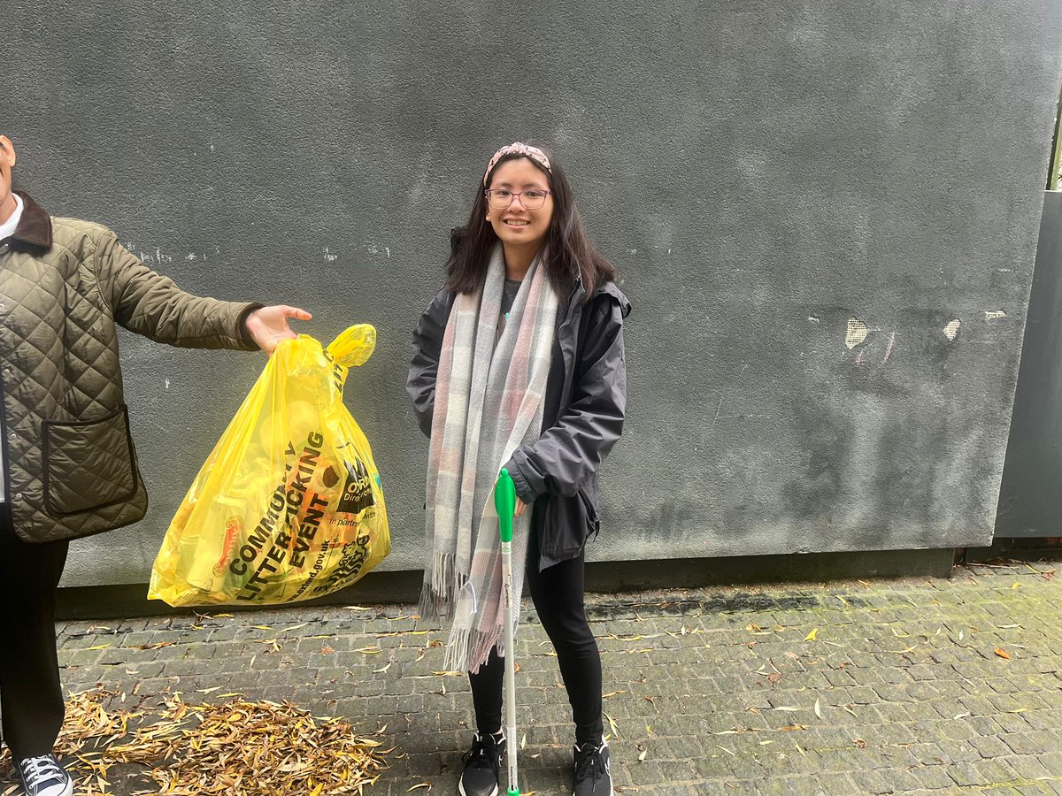 Litterpicking on Gipsy Lane, Grays Road, Valentia Road, Harcourt Terrace, Cardwell Crescent, and Old Road!