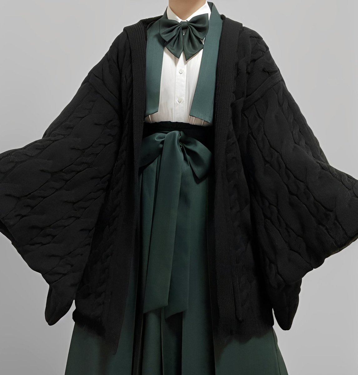 misamaru_kimono's tweet image. 冬の現代的和洋折衷コーデ。
ショート丈羽織と袴スカートのセットアップにニット羽織を合わせたスタイルが暖かい。