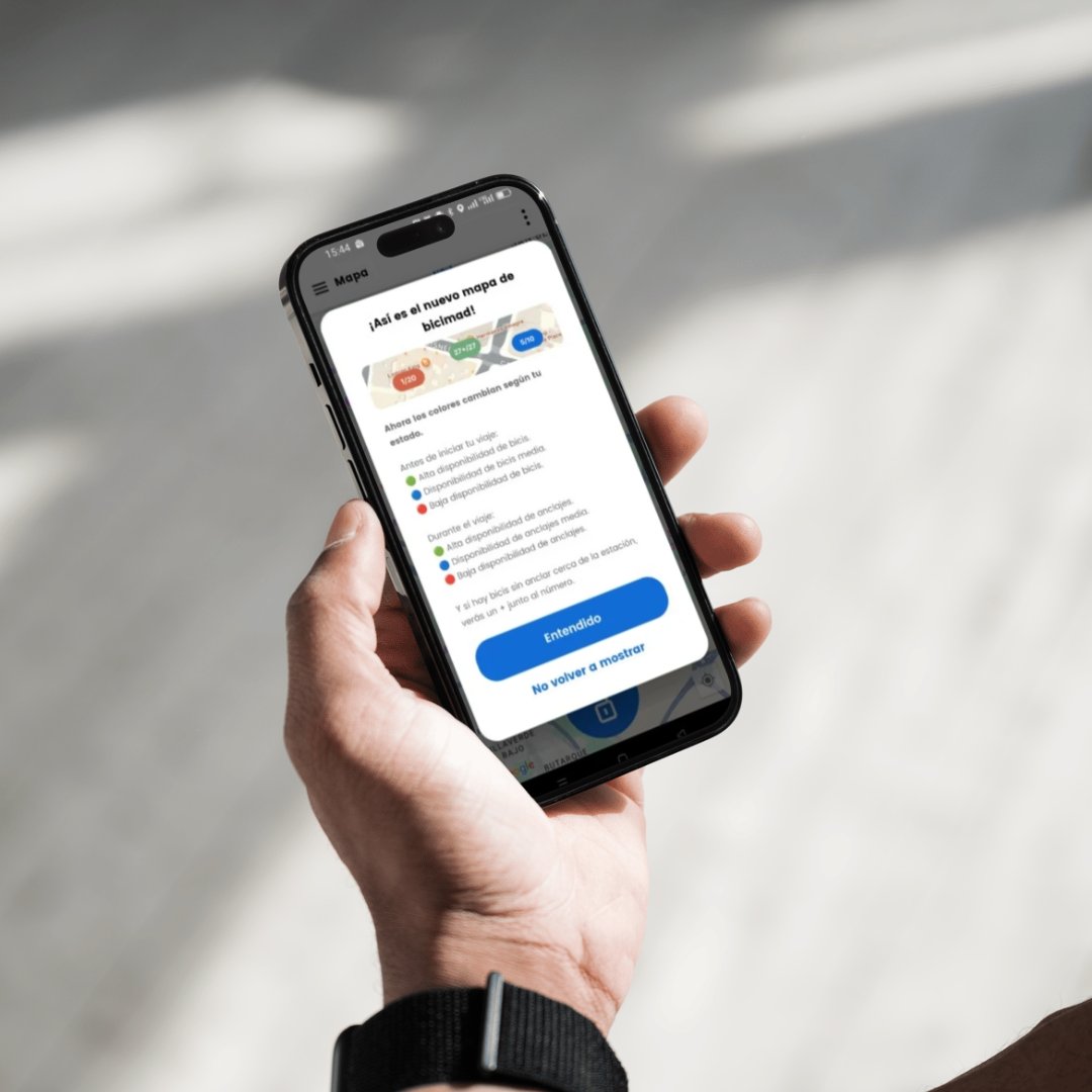 🆕¡Novedades en la app de #bicimad! 

Actualiza la app y consulta:

📲Antes de iniciar viaje➡️ disponibilidad de bicis

📲Durante el viaje➡️ disponibilidad de anclajes

🟢,🔵 o 🔴, te indican su estado.

🚲Si hay bicis sin anclar cerca de la estación, verás un ➕ junto al número.