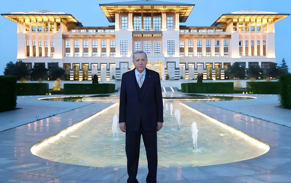 Erdoğan:

"Hep söylerim, kefenin cebi yok. 

Öbür dünyaya mal mülk değil, adalet ve dürüstlük üzerine yaşanmış bir hayat götüreceğiz."