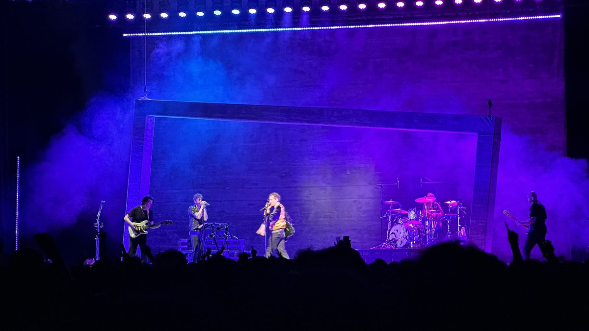 dazumaya's tweet photo. よかった！
#FranzFerdinand https://t.co/mzwkVEL3Xn