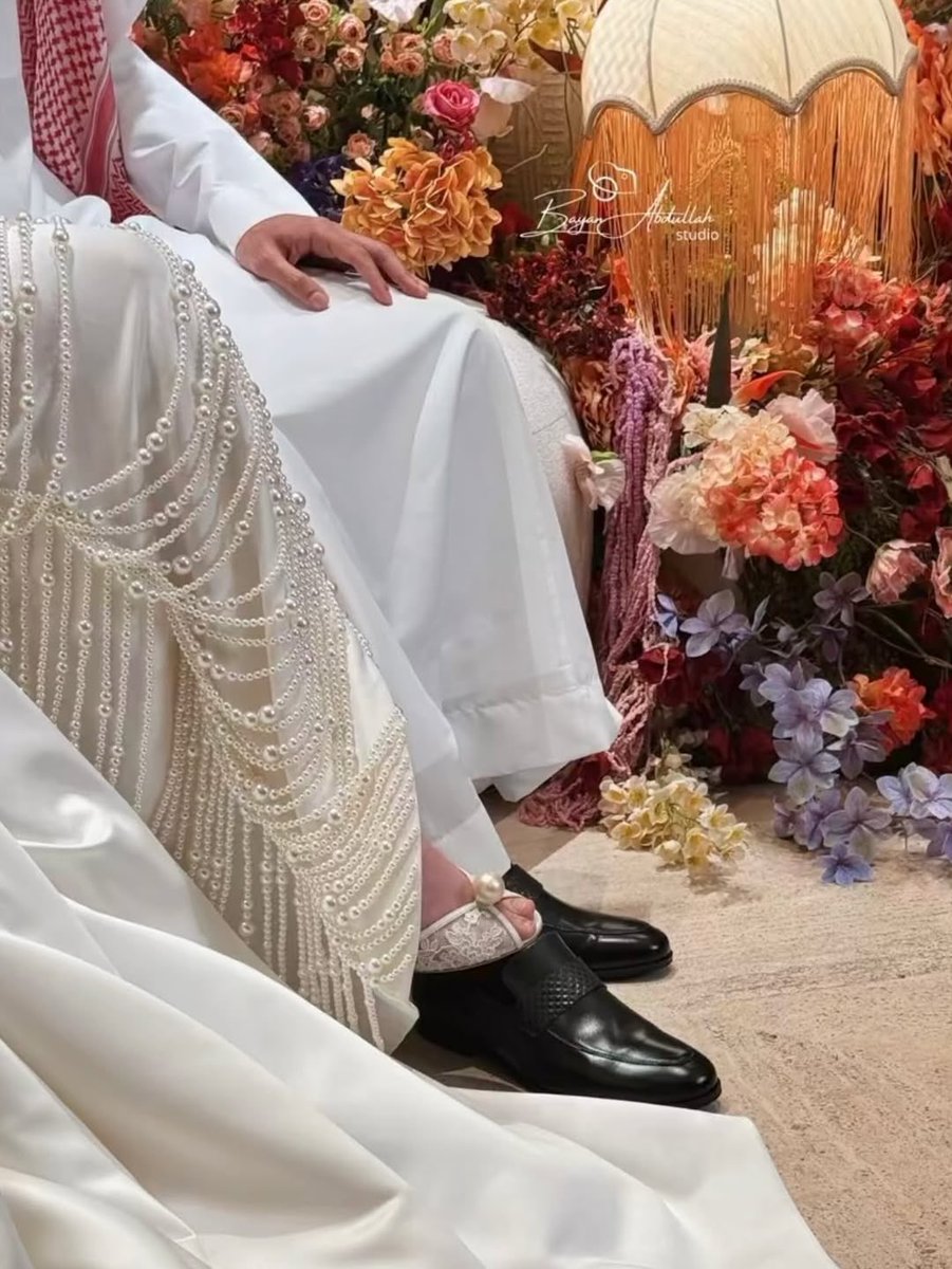 Classy Weddings tweet media