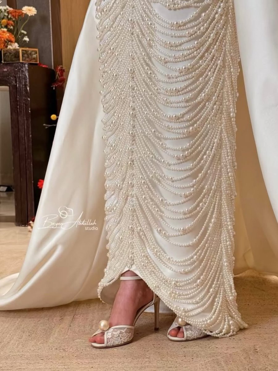 Classy Weddings tweet media