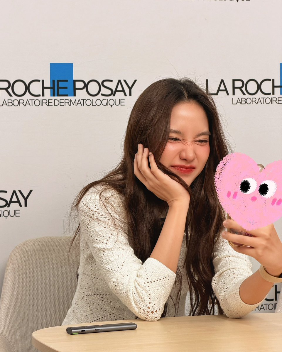 agamous_wh's tweet image. 📍
#MelaB3xFreen 
#LaRochePosayTH
#srchafreen