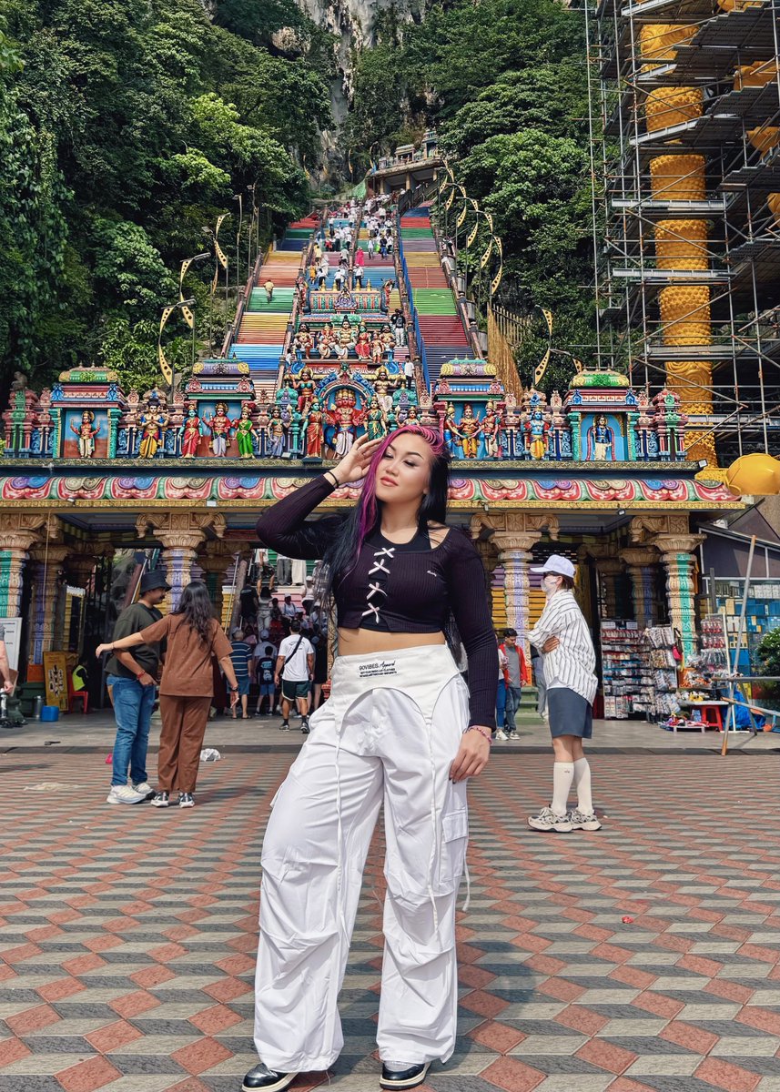 HellBentVixen's tweet photo. Hello from Malaysia 🇲🇾 So grateful that wrestling takes me around the world ❤️‍🔥

…and a monkey stole my chips today 🙊 https://t.co/M9uoIFffwo