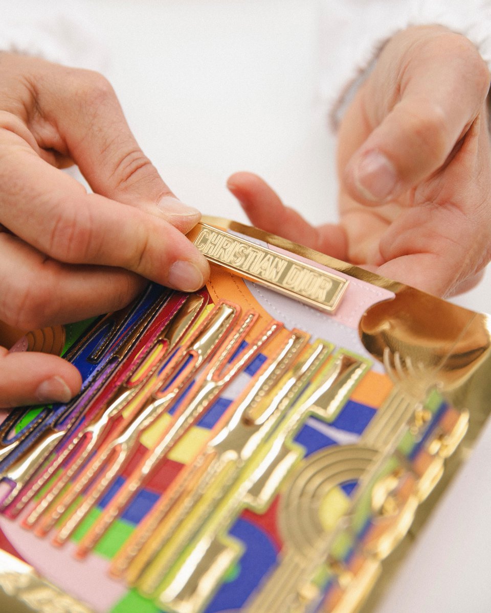 Dior's tweet photo. Lakwena’s vision is handcrafted with Dior savoir-faire in the ateliers
Find out more about the initiative https://t.co/CFKarnyjN7
#DiorLadyArt https://t.co/f7wtjGLcT2