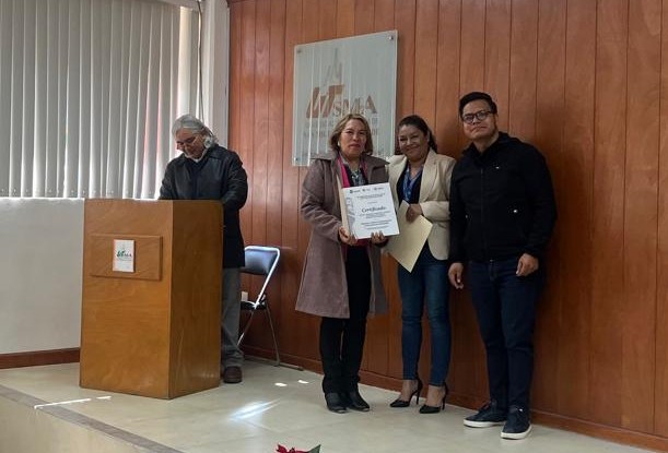 JSII_SMA's tweet image. ¡San Miguel de Allende avanza hacia espacios más saludables! 🌱
Hoy contamos con 23 entornos laborales certificados, impulsando mejores hábitos de alimentación, actividad física y consumo de agua simple.
👉 Súmate y transforma tu lugar de trabajo.
 #SanMiguelDeAllendeCAISES #JSII