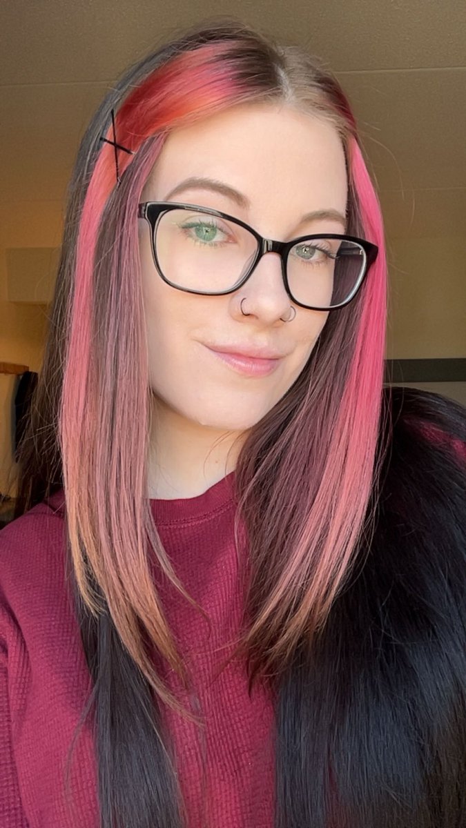 lady lyss is querying 👀🖤🫶🏻 tweet media