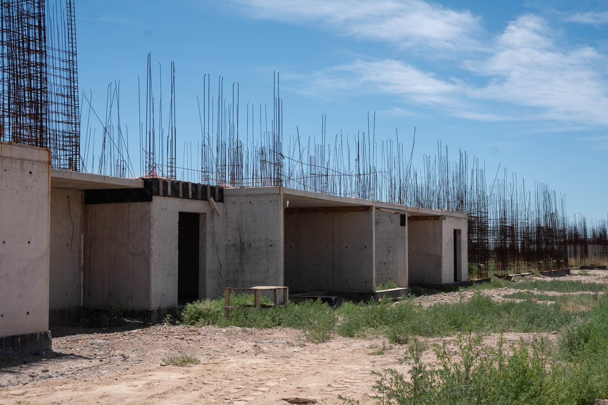 Guaymallén vuelve a poner en marcha un Procrear que estaba completamente detenido. Hoy firmamos junto al intendente <a href="/marcoscalvente/">Marcos Calvente</a> la transferencia del predio de Buena Nueva, convirtiéndose en el primer municipio del país en obtener la tenencia de un desarrollo Procrear